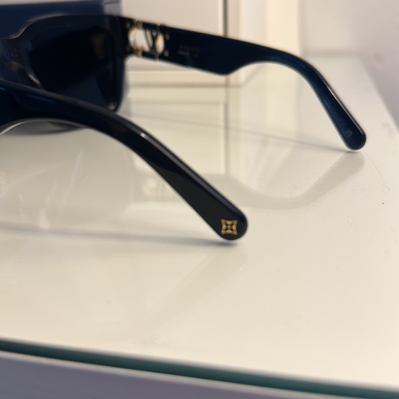 Louis Vuitton LINK PM SQUARE SUNGLASSES Authentic - Picture 4 of 15